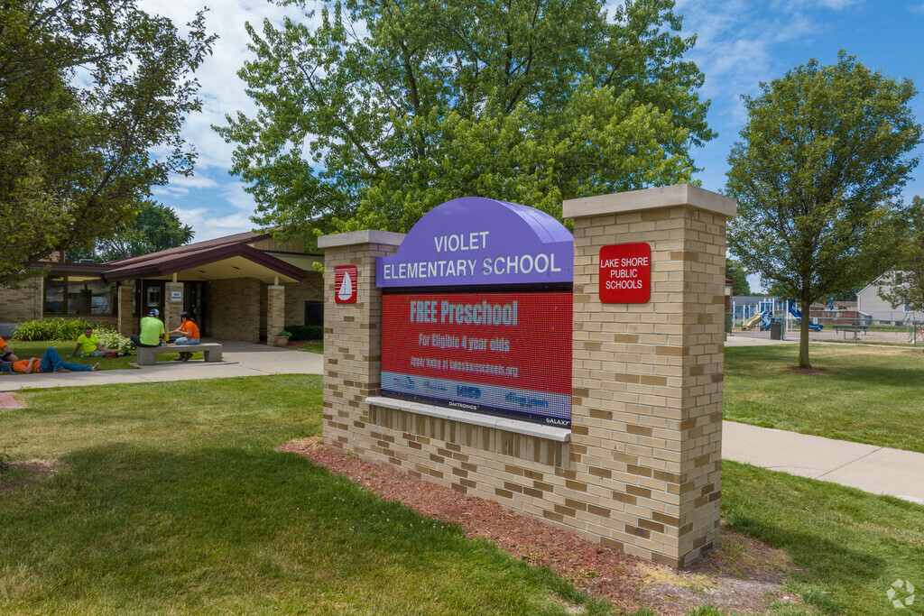 Welcome sign at Violet Elementary School in Saint Clair Shores.
