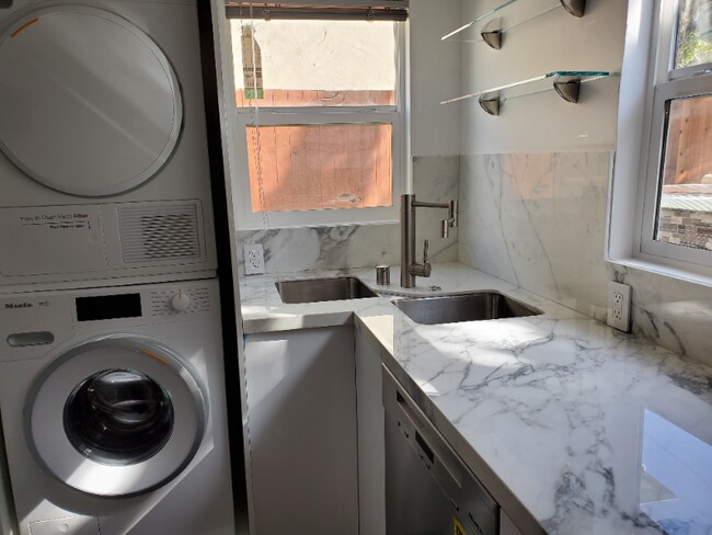 3004 Kelton Ave unit 3004, Los Angeles, CA 90034 - photo 2