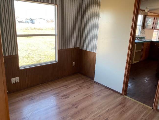 216 Troy View Dr, Troy, TX 76579 - photo 6