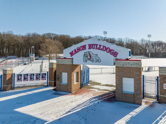 The mascot of Mason High School  is the Bulldogs.