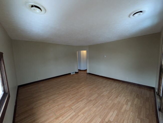 220 S 8th St unit 220.5, Coshocton, OH 43812 - photo 5