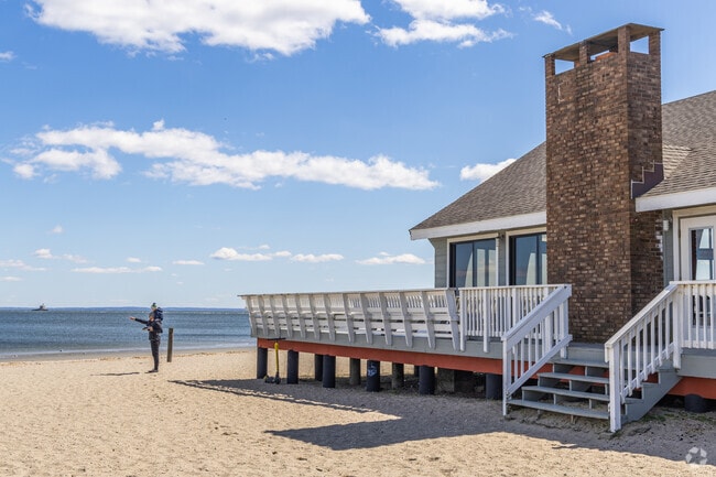 Be at peace and listen to the sounds of the waves in Fairfield Beach.