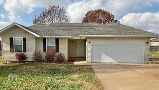 701 N Pinewood Ave, Republic, MO 65738
