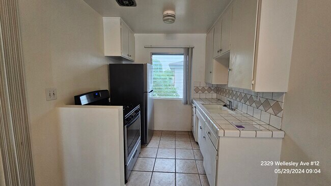 Wellesley Manor, Los Angeles, CA 90064 - photo 4