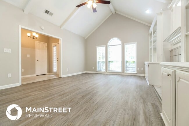 7266 Monterey Ave, Lithonia, GA 30058 - photo 5