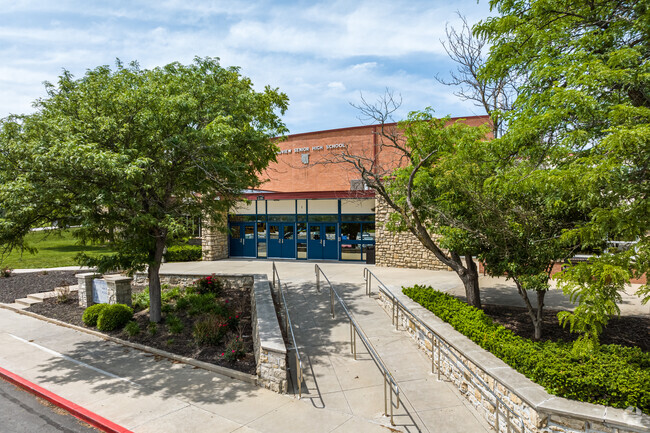 Welcome to Grandview Senior High School a public High School.