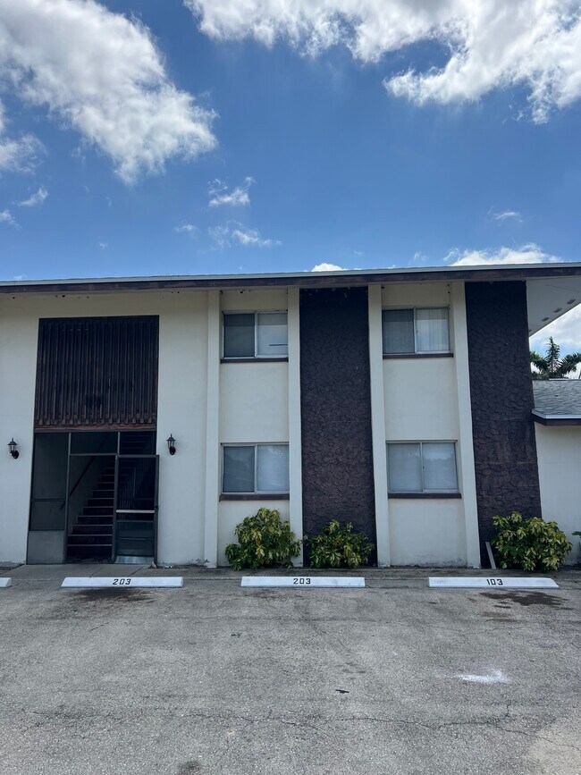 1135 Southdale Rd Unit 103, Fort Myers, FL 33919