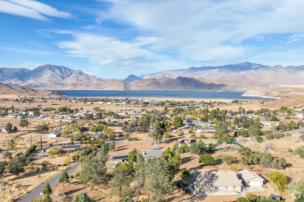 Squirrel Mountain Valley