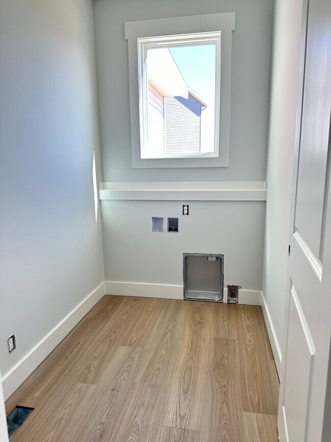 8285 Bauerridge Ave, Jenison, MI 49428 - photo 3