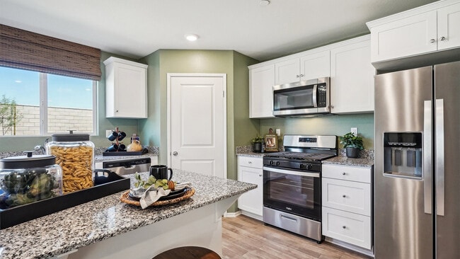 31066 Shining Willow Dr unit 36197987, Winchester, CA 92596 - photo 7