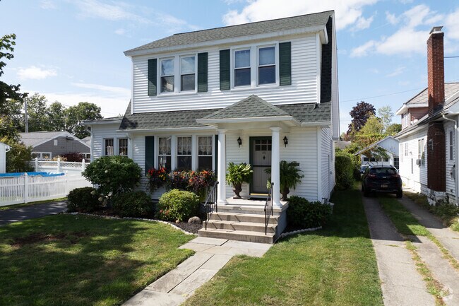 The average value of a home in Whitehall is $291,945.