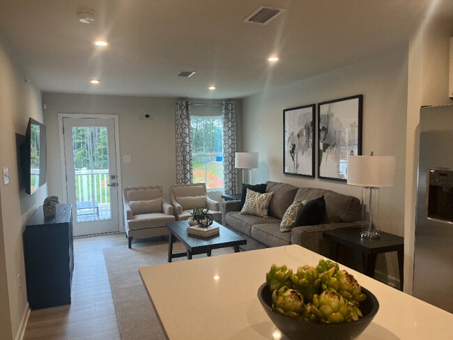 509 Porter Cir unit B, Sandston, VA 23150 - photo 4