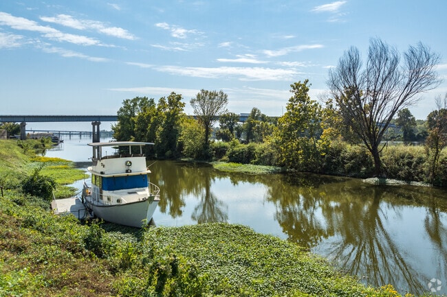 Oak Park is located directly on the Arkansas River.