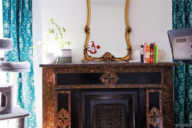 129 College St unit 3 - Upper Back, Buffalo, NY 14201 - photo 7