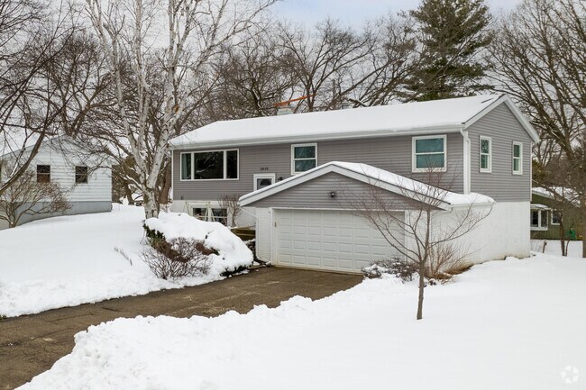 Split-Level homes are perfect for new families in Meadowood.