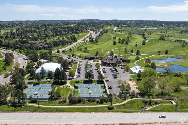 The Pinery boasts 27 holes of magnificent golf & an array of tennis, dining & social amenities.