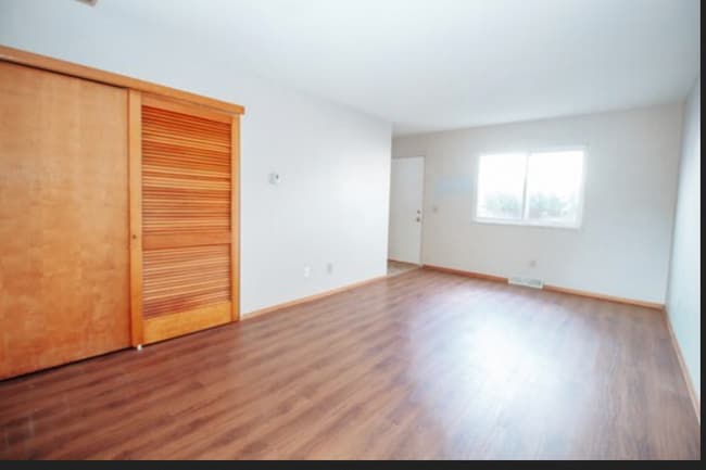 4715 Bennett Rd, Toledo, OH 43612 - photo 3