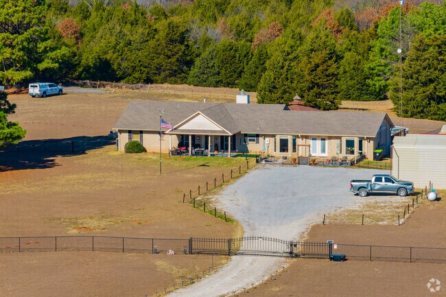 Residents of Maguire enjoy a quiet neighborhood.