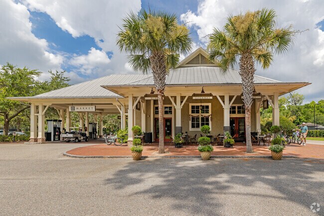 RT's  provides food  and gas  to the residents and guests at Plantation Bluff.