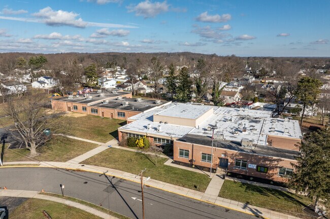 G. Austin Schoenly Elementary School's teachers receive a B rating on NICHE.
