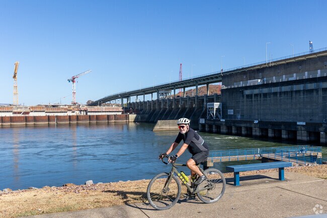 TN Riverwalk parks are located throughout Murray Hills, offering many recreational options.