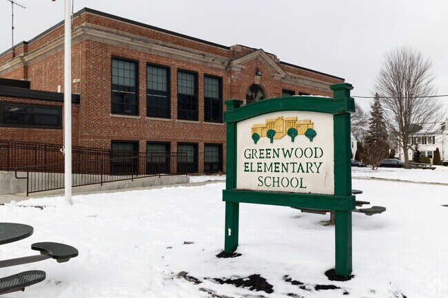Alternate view a Greenwood Elementary School in Warwick, RI.