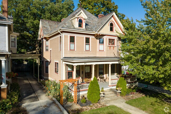 People love the charm and character of Williams-Woodland Park.