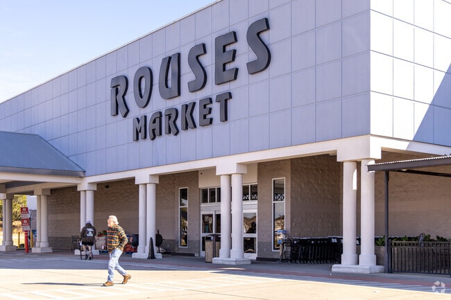 Diamondhead residents can pick up grocery's from the local Rouses Market.