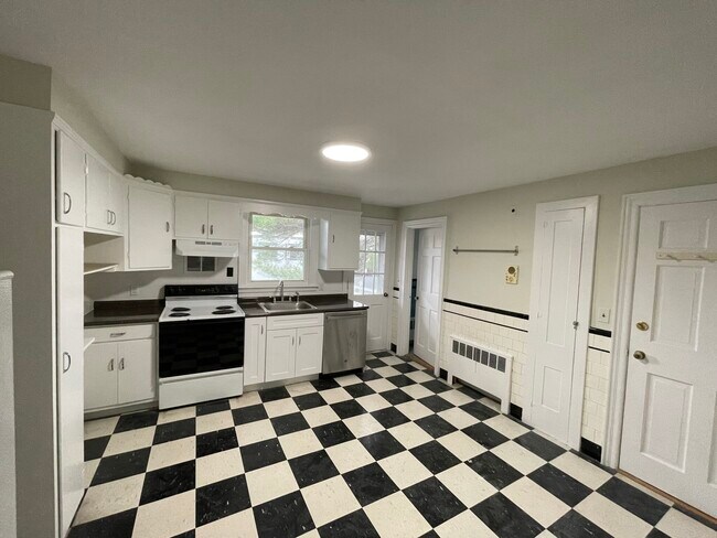 273 Washington St unit 3, Somerville, MA 02143 - photo 2