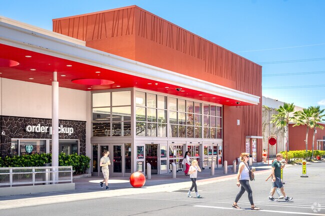 Large national chains offer Pearl City residents plenty of shopping options.