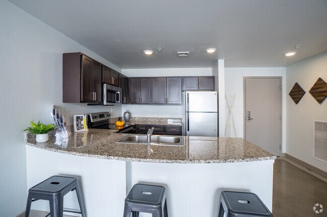 2BR, 1BA - 741SF - Kitchen