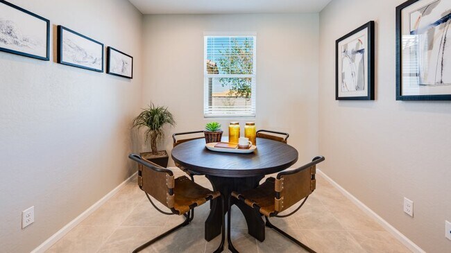 17316 W Gray Fox Tr, Surprise, AZ 85387 - photo 4