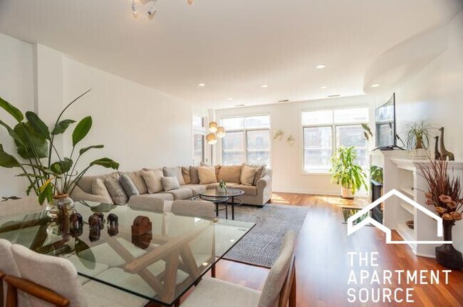 330 N Clinton St unit 508, Chicago, IL 60661 - photo 5