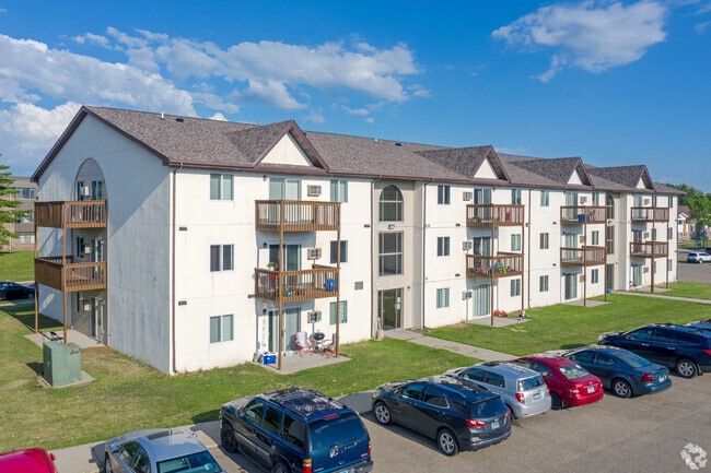 Suite Liv'n - Marshall, Marshall, MN 56258 - photo 2