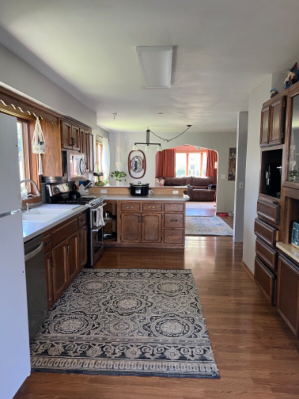 412 W Main St, Waconia, MN 55387 - photo 2