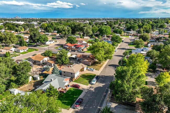 The Sunset neighborhood has a suburban feel, and the homes are close together.
