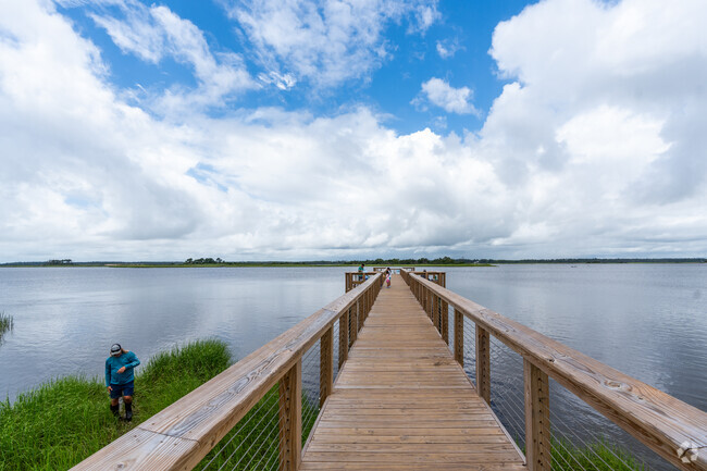 The Intracoastal Waterway is only a 15 minute drive from Tanglewood.