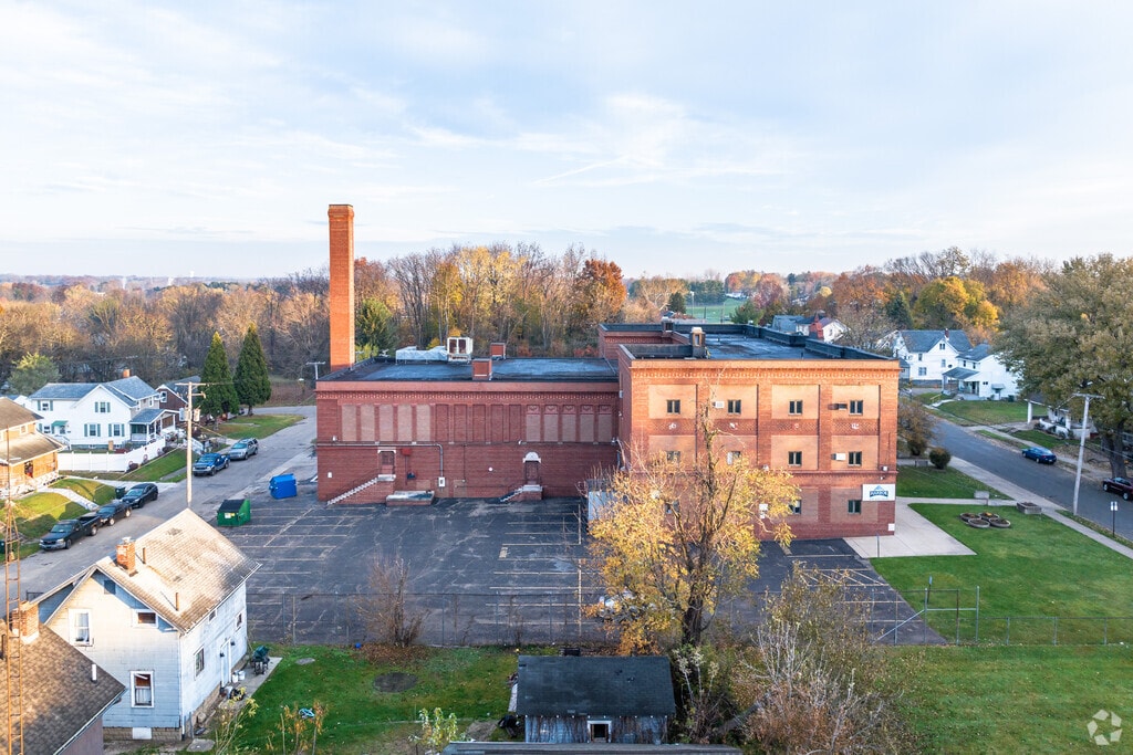 Canton Harbor High School is a public high school with 110 students in grades 9-12.