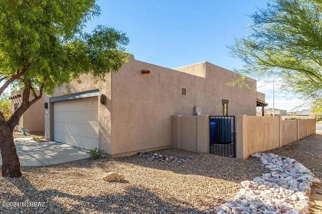 11569 N Kelly Rae Place, Tucson, AZ 85737 - photo 3