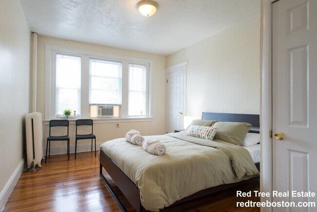 248 Kelton St unit 3, Allston, MA 02134 - photo 6