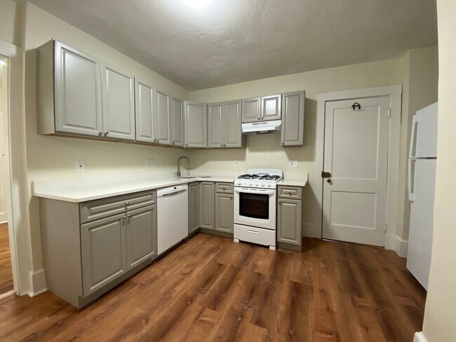 17 Lakeville Rd unit 1, Jamaica Plain, MA 02130 - photo 4