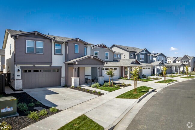 Craftsman-style homes in The Cove are part of Willow Creek neighborhood.