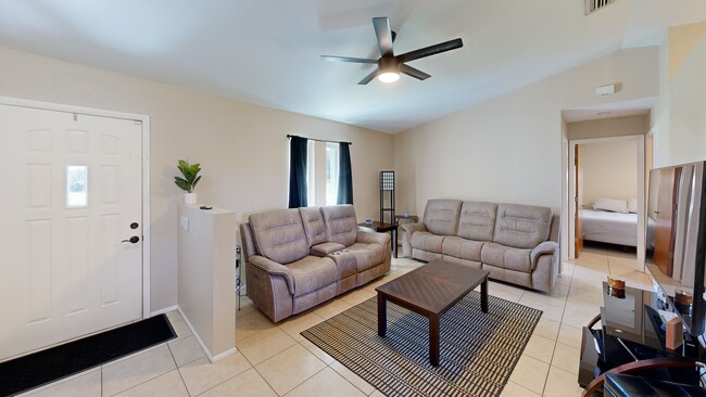 9116 Castle Hill Ave, Englewood, FL 34224 - photo 2