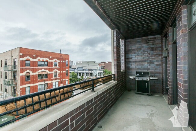 1357 W Grand Ave unit 4, Chicago, IL 60642 - photo 3