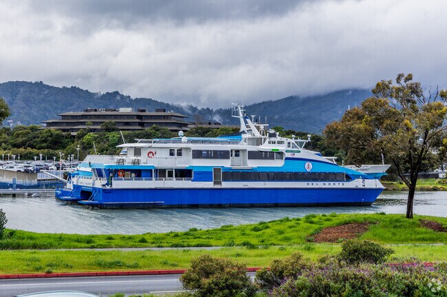 The Larkspur Ferry Terminal offers convenient transportation for residents in Madrone Canyon.