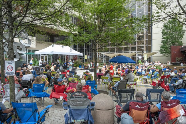 Small concerts are held during the summertime near the Dunean neighborhood.