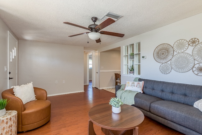 1748 Colmar Dr, Holiday, FL 34690 - photo 6