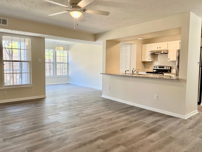 Open floor plan: Family room, sun room, kitchen