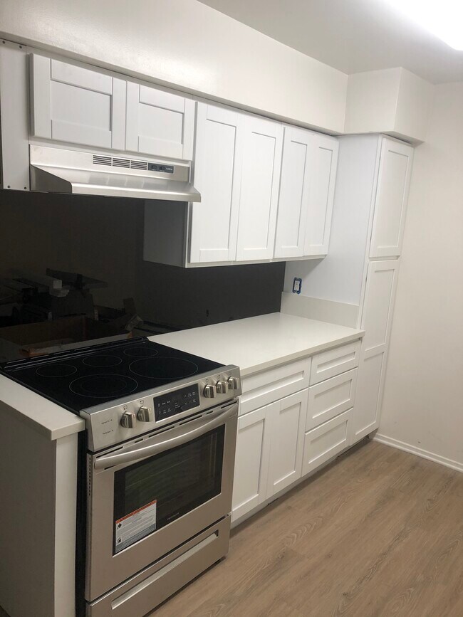 3564 Del Amo Blvd unit A, Torrance, CA 90503 - photo 3