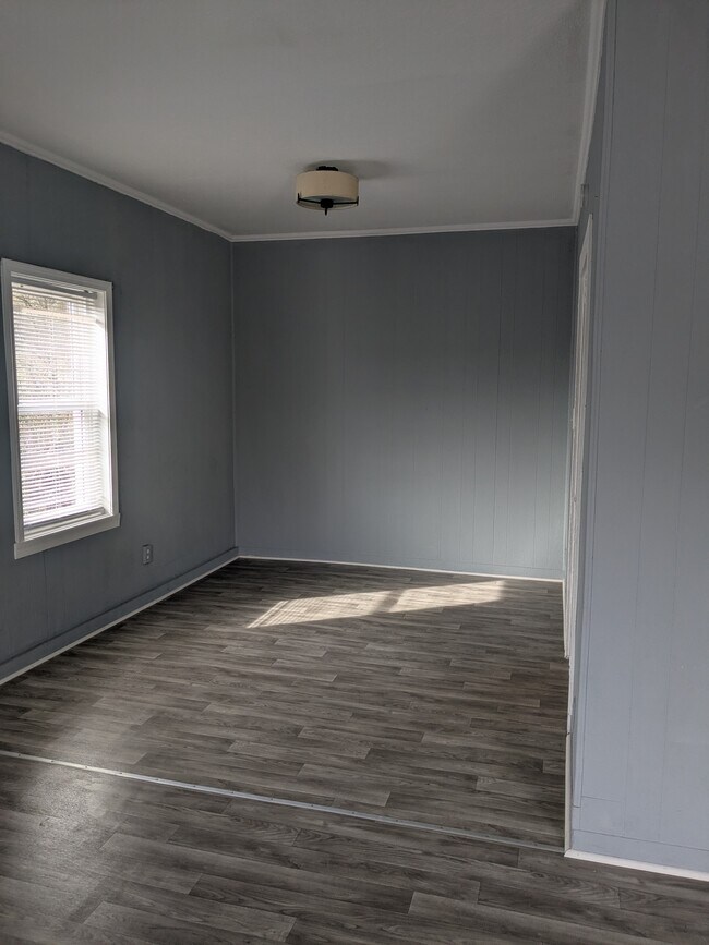 718 W Main St, Greeneville, TN 37743 - photo 3